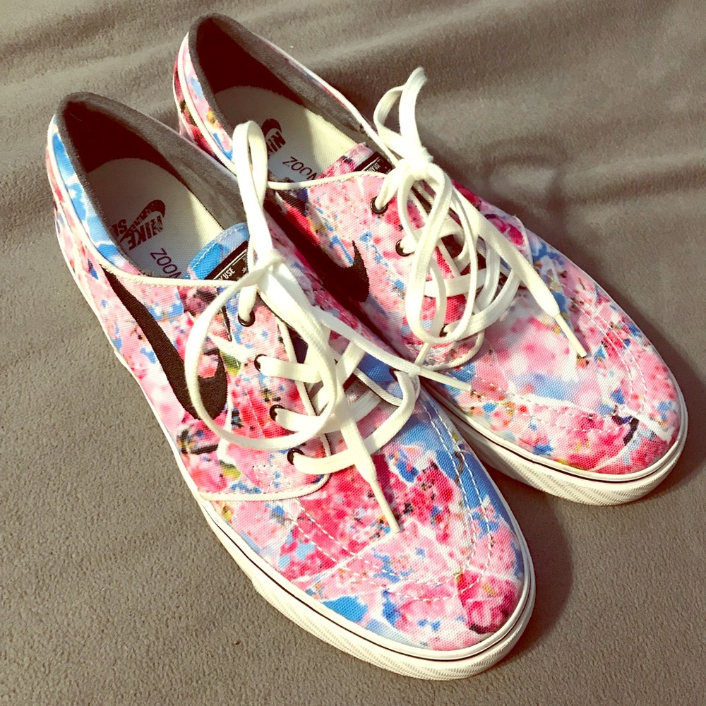 Nike SB Cherry blossom shoes